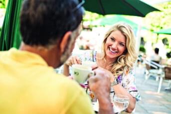 Gäste im Café