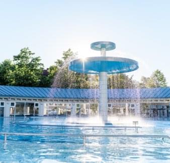 Außenbecken der Therme