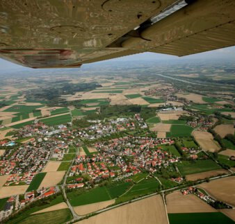 Geschichte Bad Füssing - Luftbild mit Tragfläche