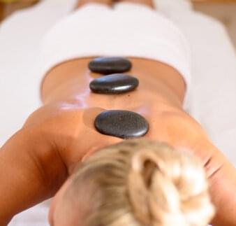Wellness - Hot-Stone-Massage 03