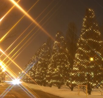 Winter-Impressionen - Thermalbadstraße mit Winterbeleuchtung
