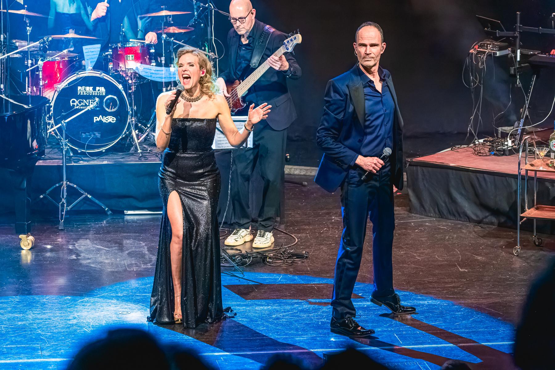 Let The Sky Fall - The Bond Concert Show mit Live Band